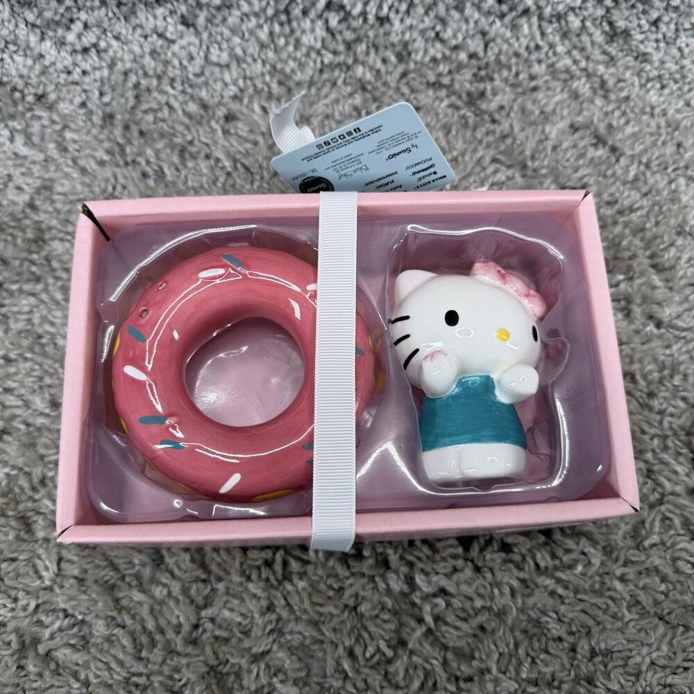 Hello Kitty Salt & Pepper Shaker Set with Donut Kitchen Home Decor Brand New